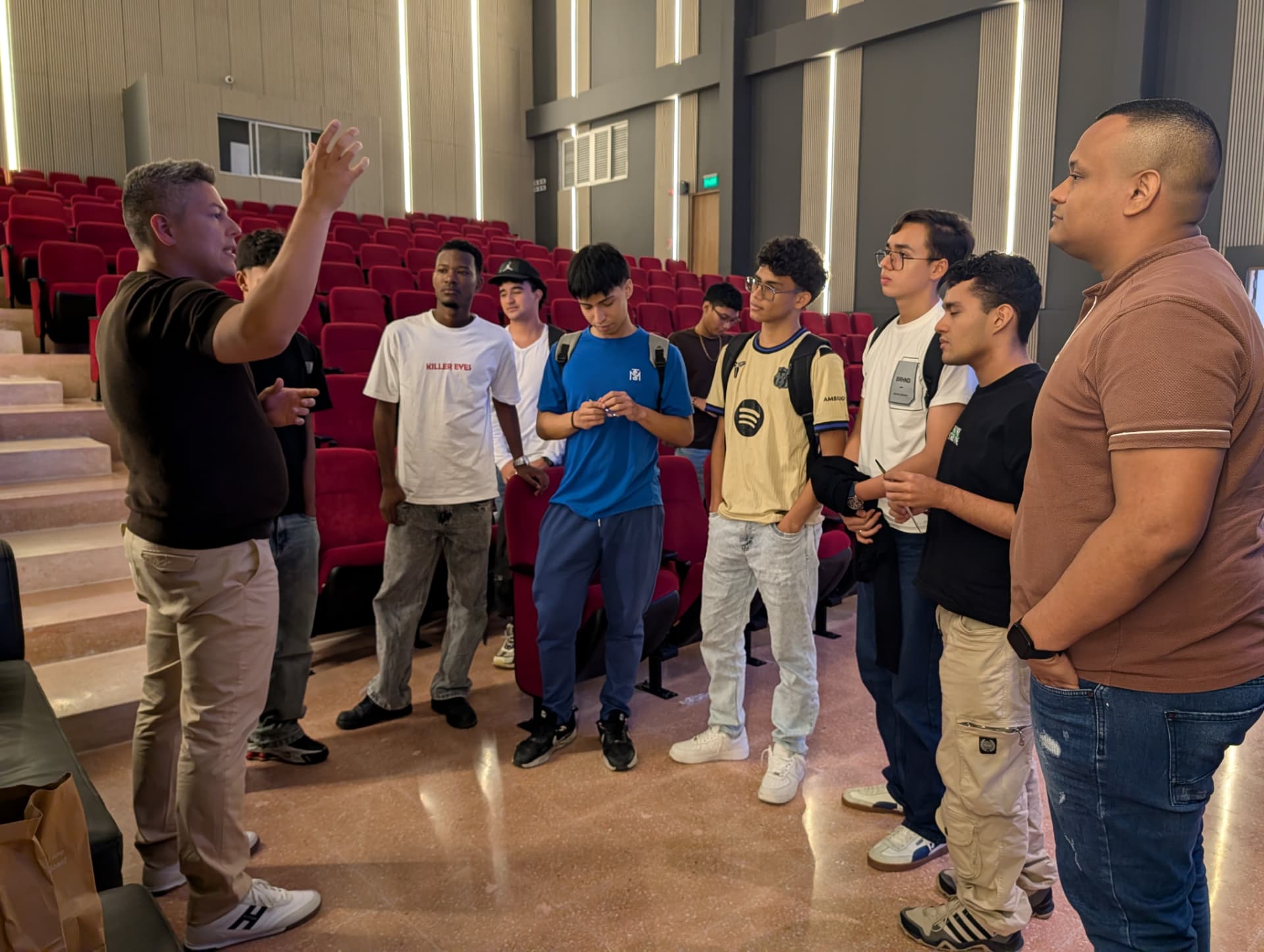 "Beyond the Prompt" talk by Webi Framework at Corporación Universitaria Latinoamericana, Barranquilla — photo 6