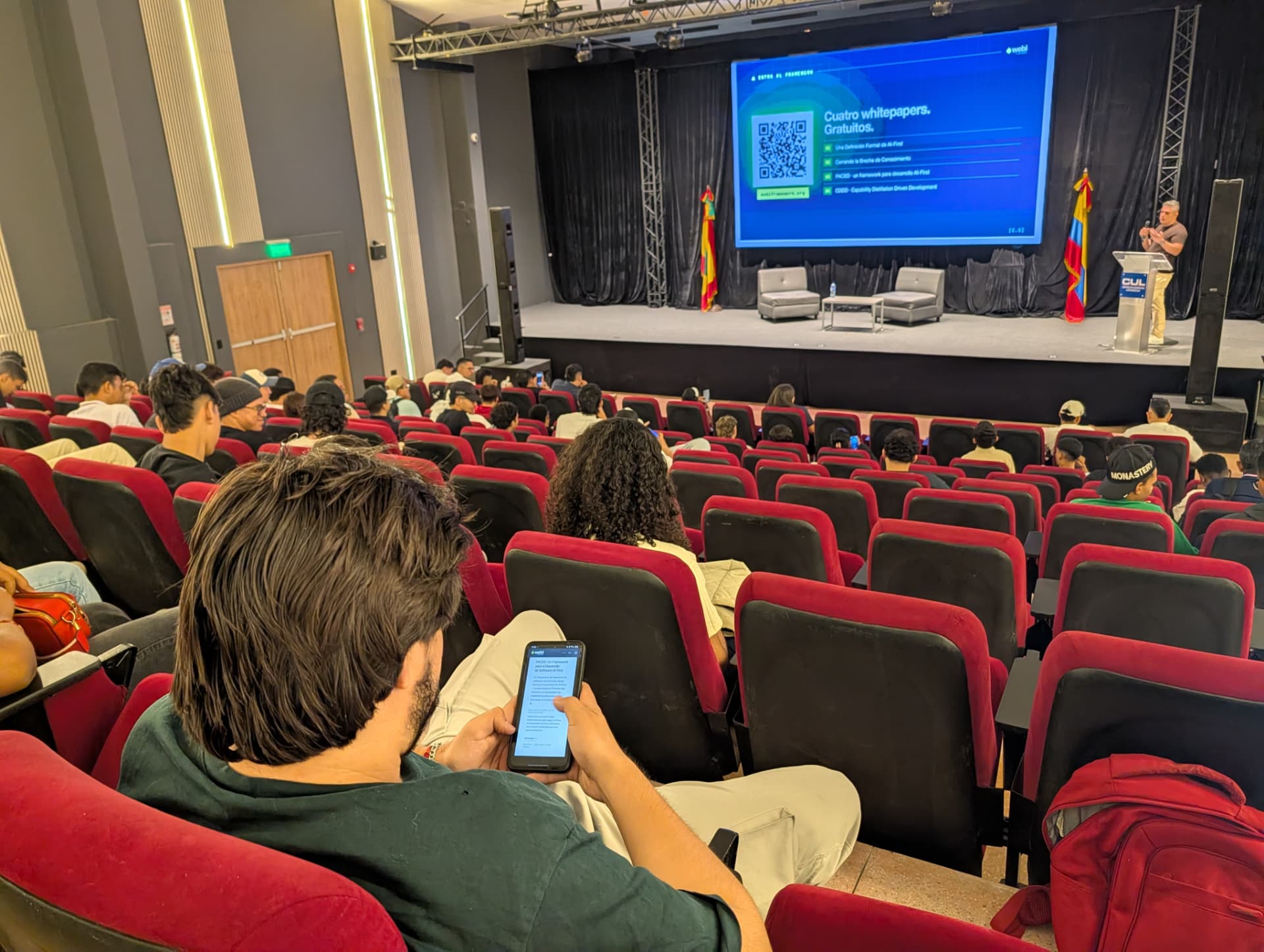 "Beyond the Prompt" talk by Webi Framework at Corporación Universitaria Latinoamericana, Barranquilla — photo 5